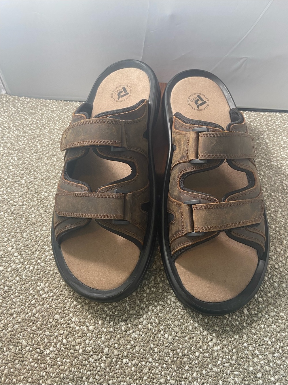 Propet Vero Men’s Brown Adjustable strap leather comfort slide/sandal size 13.